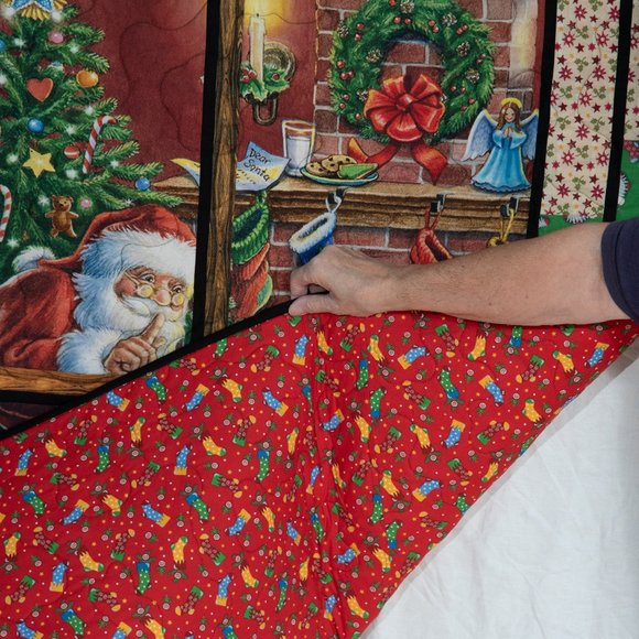 New Handmade Beautiful Quilt. Santa making a delivery and telling puppy to shh - Picture 2 of 2